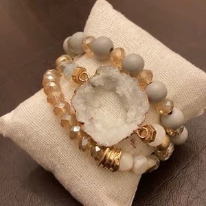 ⚜️Saachi Genuine Agate Stone Druzy Bead Bracelet!